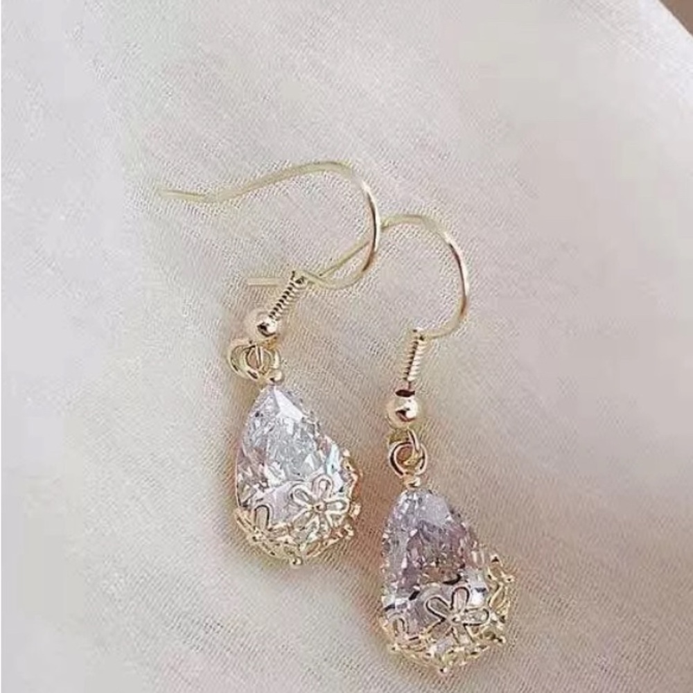 18K Gold Plated Crystal Teardrop Dangle Drop crystal Earrings for Women